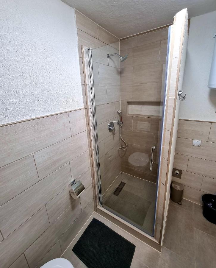 Apartment Villa Engel With Pool โปเรช ภายนอก รูปภาพ